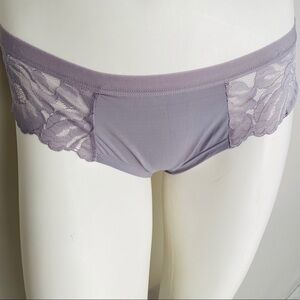 Marilyn Monroe lavender nylon lace back panty L